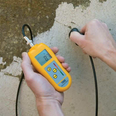 7000 Moisture and Damp Meter