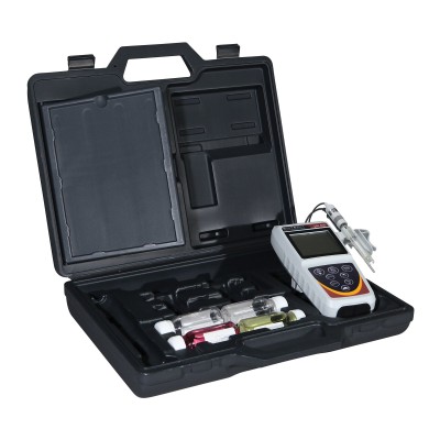 pH 450 Meter Kit with double-junction pH electrode and ATC probe